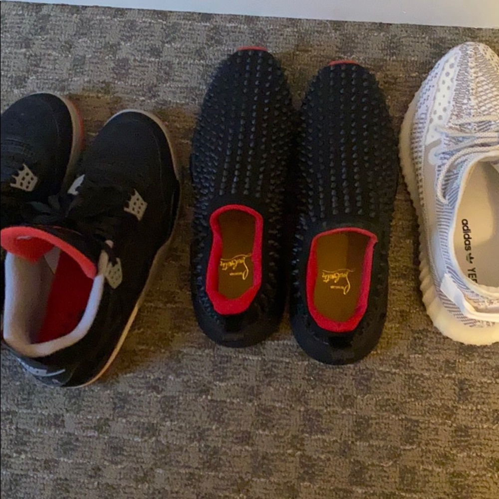 Sneakers